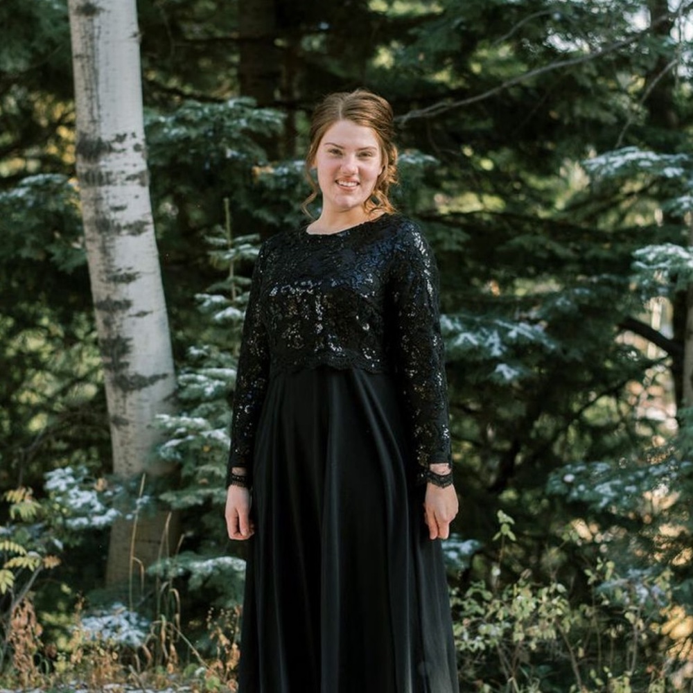 Sparkle & Delight Dress (black) Dainty Jewell (knee length)